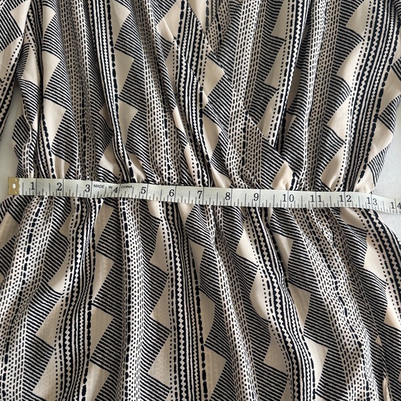 Geometric Patterned Dress - Picture 10 of 11